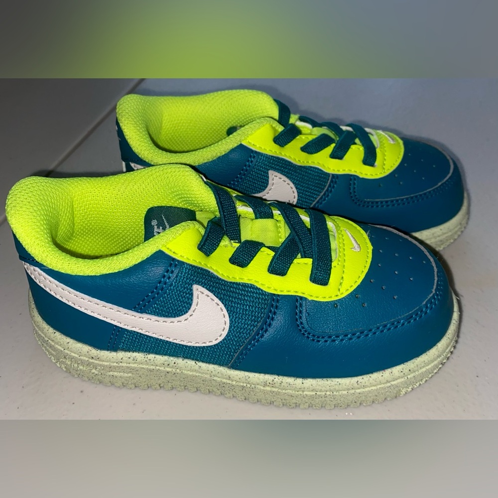 Nike Sneakers Toddler Size 8